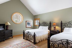 The Mountain Top Inn & Resort