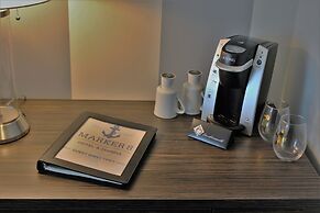 Marker 8 Hotel & Marina