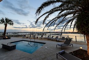 Marker 8 Hotel & Marina