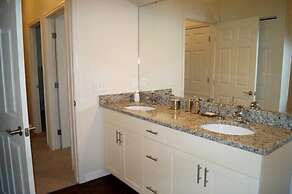 Lucaya Village by Home 2U