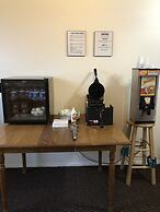 Windcrest Inn and Suites