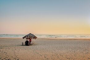 Ngwe Saung Yacht Club & Resort