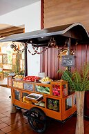 Ngwe Saung Yacht Club & Resort