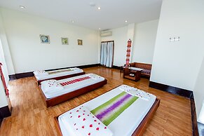 Ngwe Saung Yacht Club & Resort