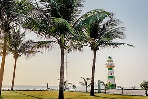 Ngwe Saung Yacht Club & Resort