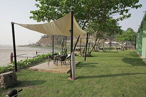 Ngwe Saung Yacht Club & Resort