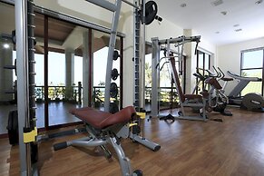 Ngwe Saung Yacht Club & Resort