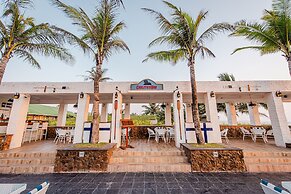 Ngwe Saung Yacht Club & Resort