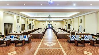 Ngwe Saung Yacht Club & Resort