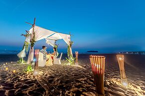 Ngwe Saung Yacht Club & Resort