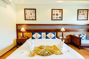 Ngwe Saung Yacht Club & Resort