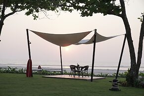 Ngwe Saung Yacht Club & Resort