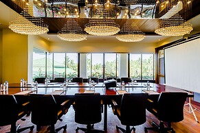 Ngwe Saung Yacht Club & Resort