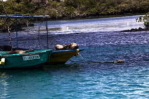 Iguana Crossing Boutique Hotel