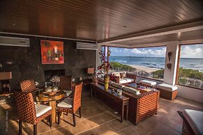 Iguana Crossing Boutique Hotel