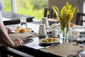 Iguana Crossing Boutique Hotel