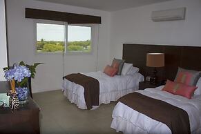 Iguana Crossing Boutique Hotel