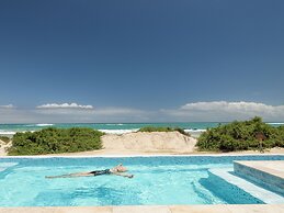 Iguana Crossing Boutique Hotel