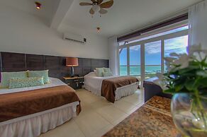 Iguana Crossing Boutique Hotel