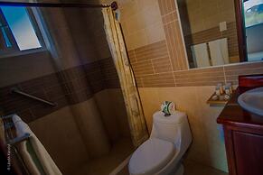 Iguana Crossing Boutique Hotel