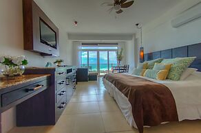 Iguana Crossing Boutique Hotel