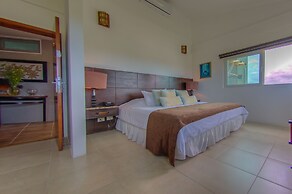 Iguana Crossing Boutique Hotel