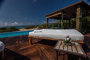 Iguana Crossing Boutique Hotel