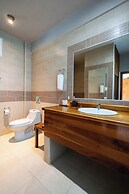 Iguana Crossing Boutique Hotel