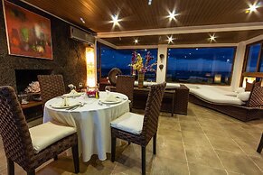 Iguana Crossing Boutique Hotel