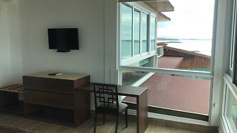 Iguana Crossing Boutique Hotel