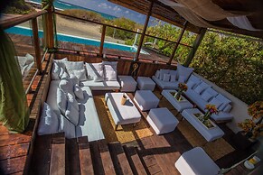 Iguana Crossing Boutique Hotel