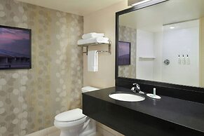 Fairfield Inn & Suites by Marriott Calgary Downtown