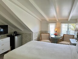 Carmel Green Lantern Inn