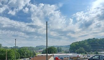 Knob Hill Motor Lodge – Hillsville