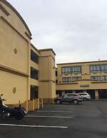 Diamond Inn and Suites