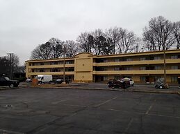 Diamond Inn and Suites