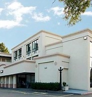 Diamond Inn and Suites