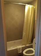 Diamond Inn and Suites