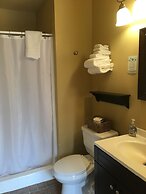 McKinley Creekside Cabins