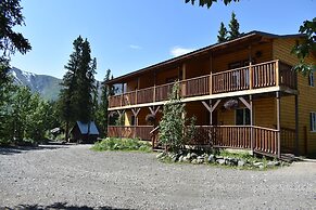 McKinley Creekside Cabins