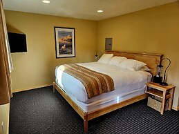 McKinley Creekside Cabins