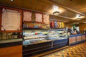 Old Faithful Inn - Inside the Park