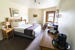 Old Faithful Inn - Inside the Park