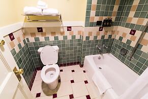 Old Faithful Inn - Inside the Park