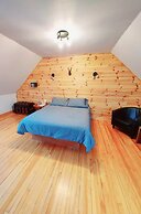 Auberge Le P'tit Bonheur - Hostel