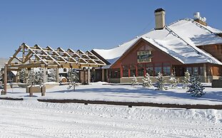 Old Faithful Snow Lodge & Cabins - Inside the Park