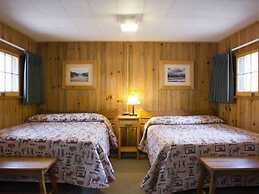 Old Faithful Snow Lodge & Cabins - Inside the Park