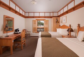 Old Faithful Snow Lodge & Cabins - Inside the Park