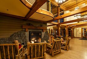 Old Faithful Snow Lodge & Cabins - Inside the Park