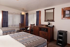 Old Faithful Snow Lodge & Cabins - Inside the Park